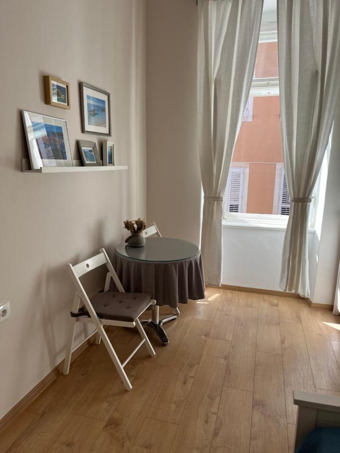 Apartment Check In Pola Esterno foto